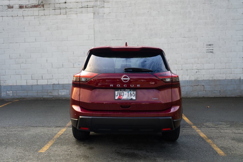 2024 Nissan Rogue S-9