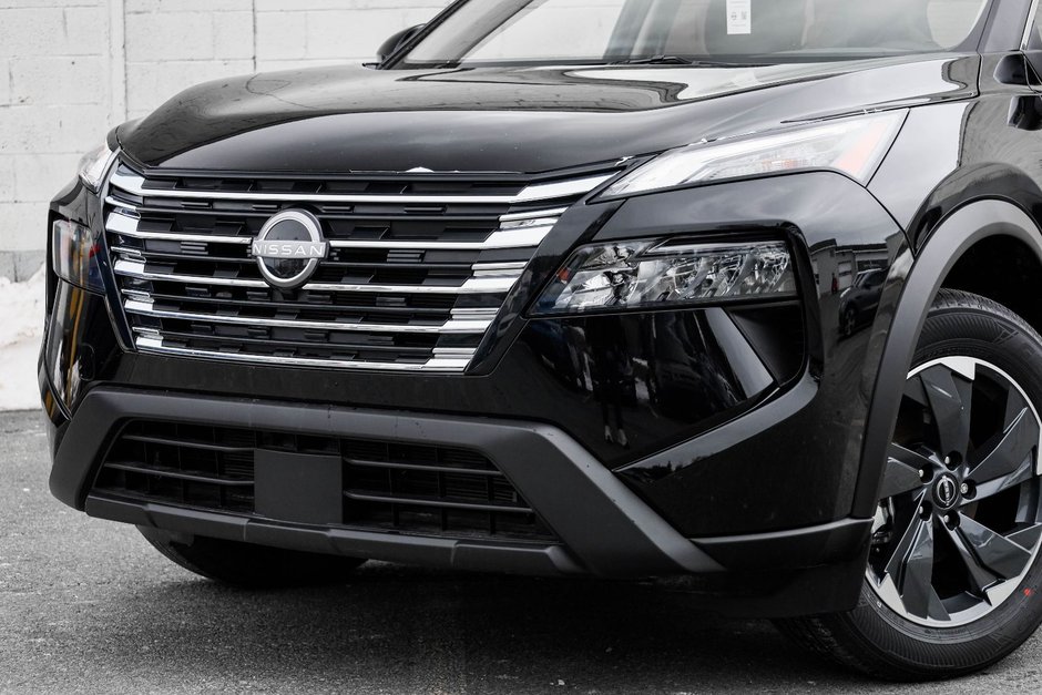 2026 Nissan Rogue SV Moonroof-3