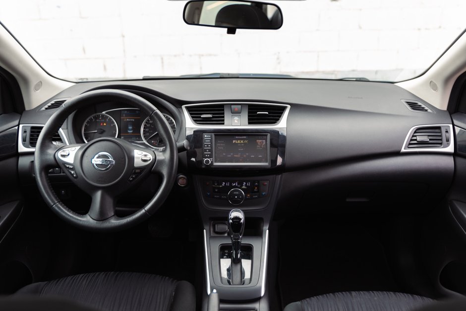 2019 Nissan Sentra 1.8 SV CVT (2)-13