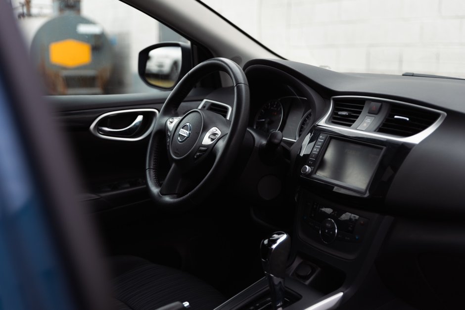 2019 Nissan Sentra 1.8 SV CVT (2)-18