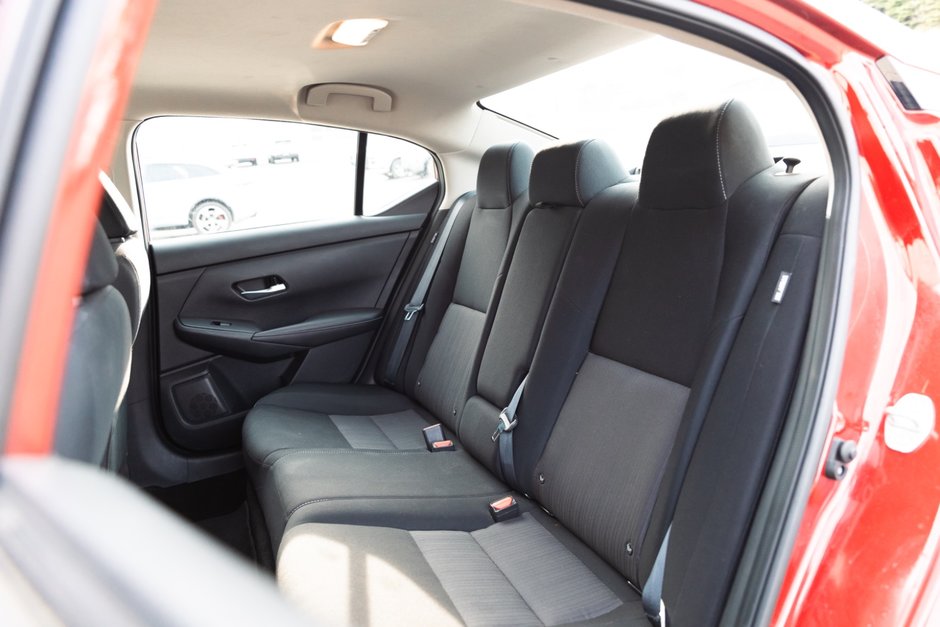 2022 Nissan Sentra SV CVT-22