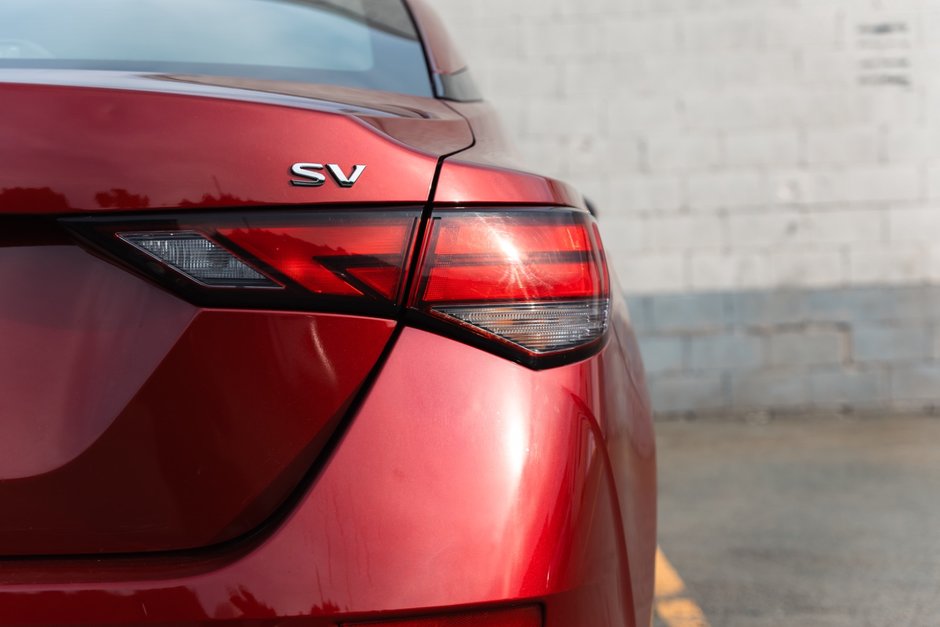 2022 Nissan Sentra SV CVT-10
