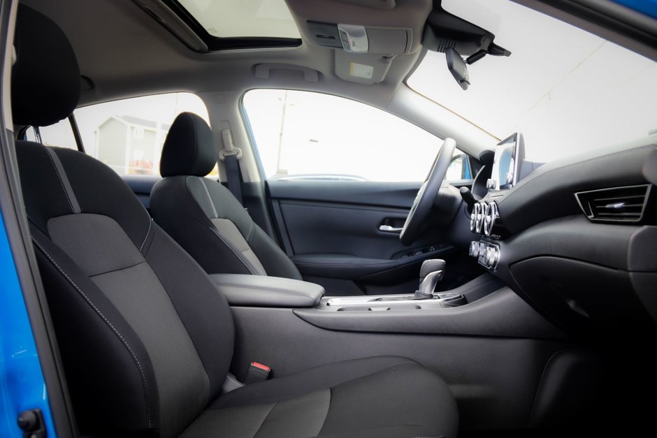 2023 Nissan Sentra SV-22