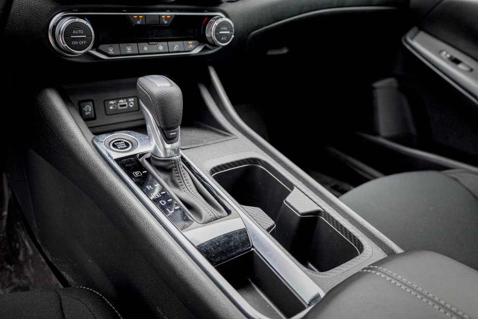 2025 Nissan Sentra SV-12