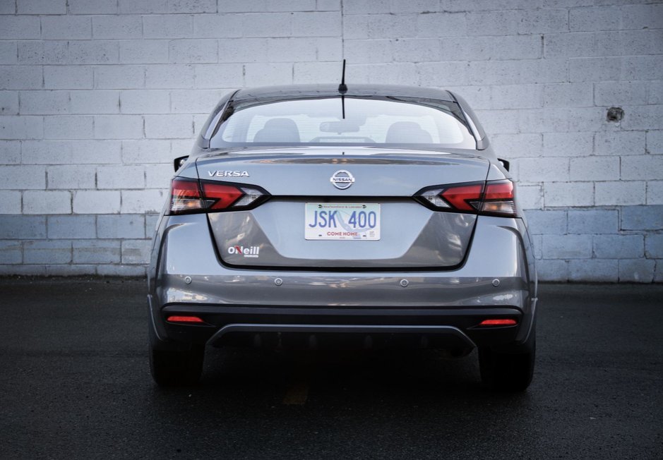 2022 Nissan Versa S-9