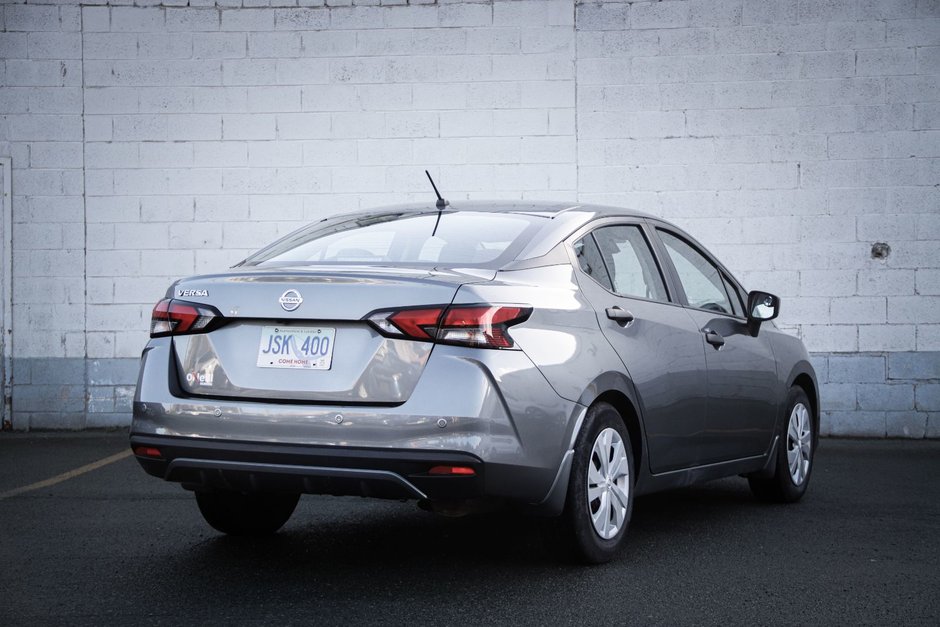 2022 Nissan Versa S-7