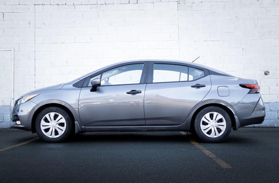 2022 Nissan Versa S-0