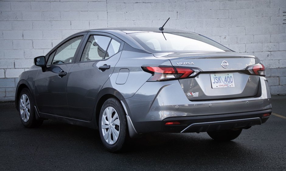 2022 Nissan Versa S-11