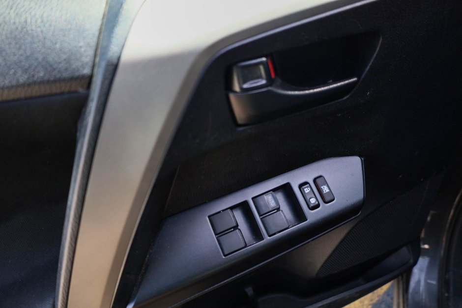 2018 Toyota RAV4 LE-9