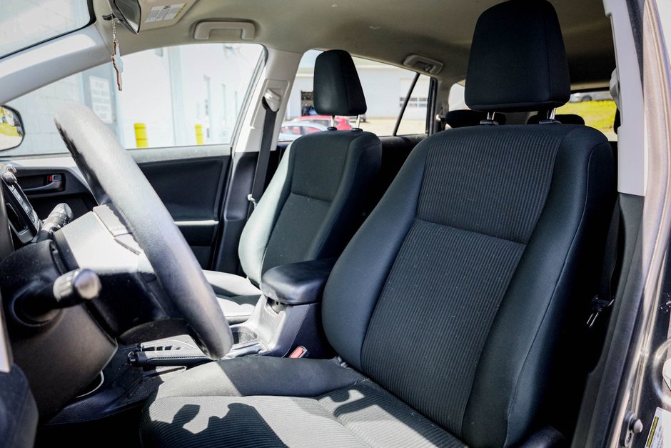 2018 Toyota RAV4 LE-11