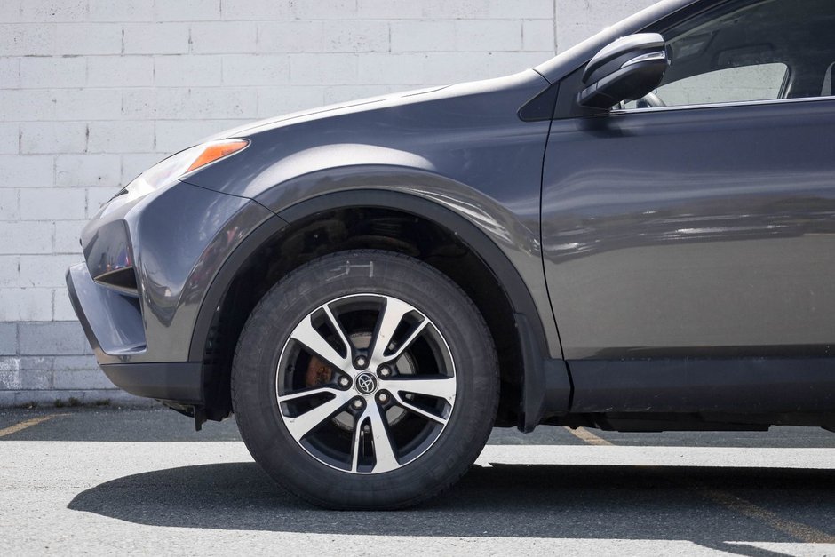 2018 Toyota RAV4 LE-1