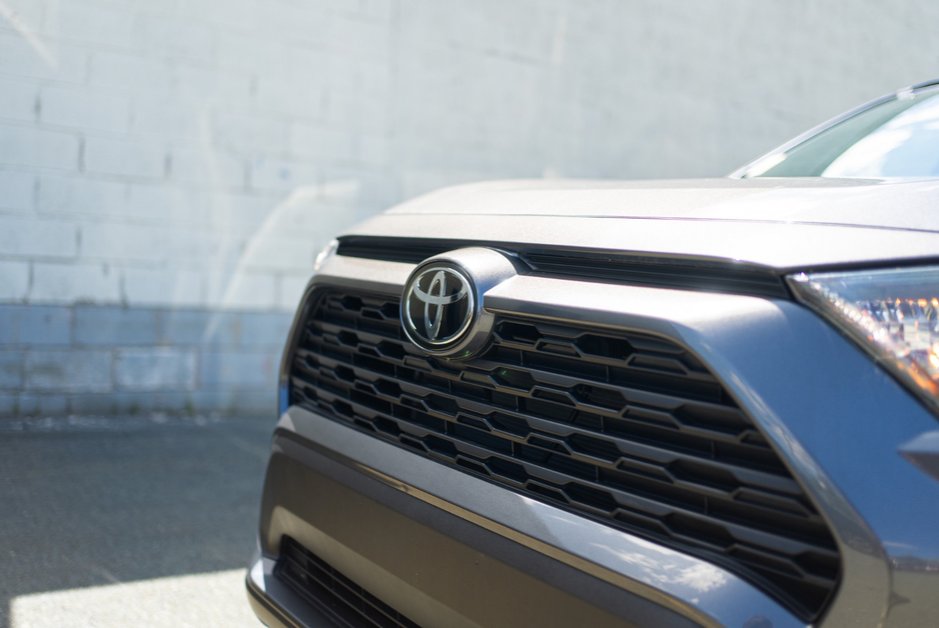 2021 Toyota RAV4 LE-2