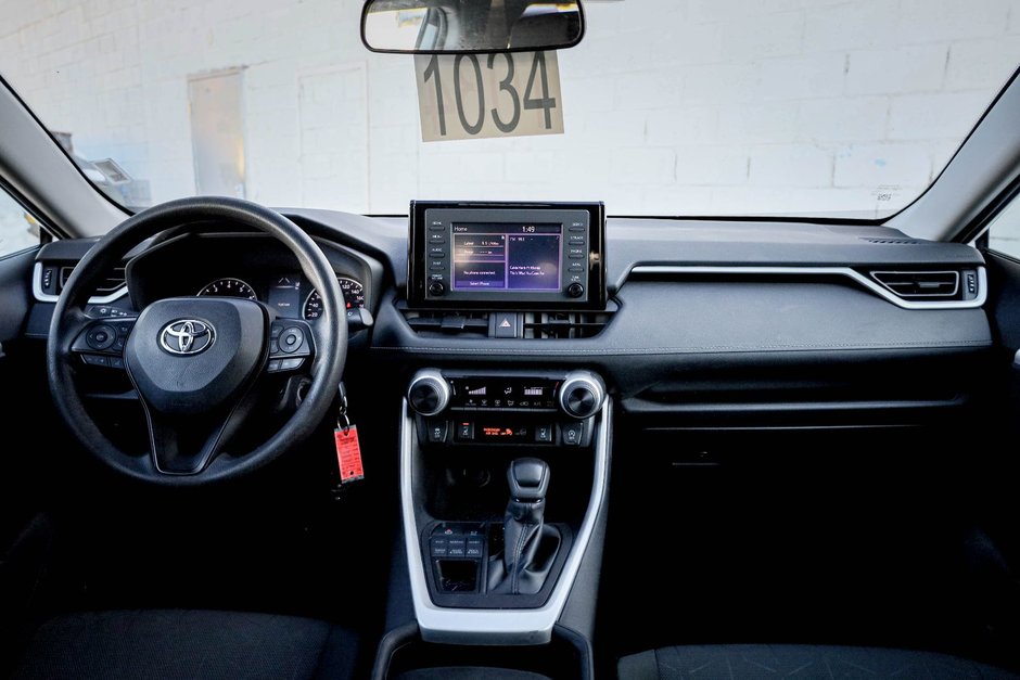 2022 Toyota RAV4 LE-15