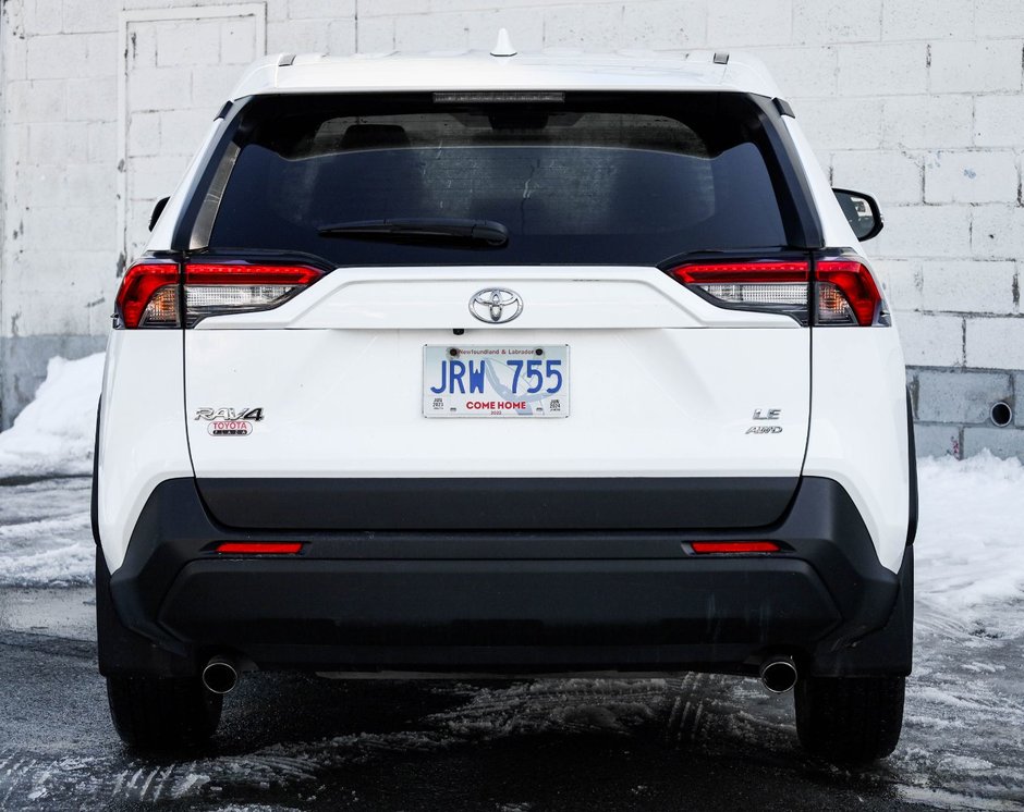 2022 Toyota RAV4 LE-6