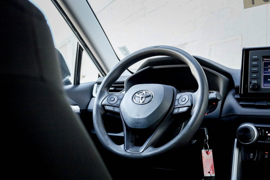 2022 Toyota RAV4 LE-17