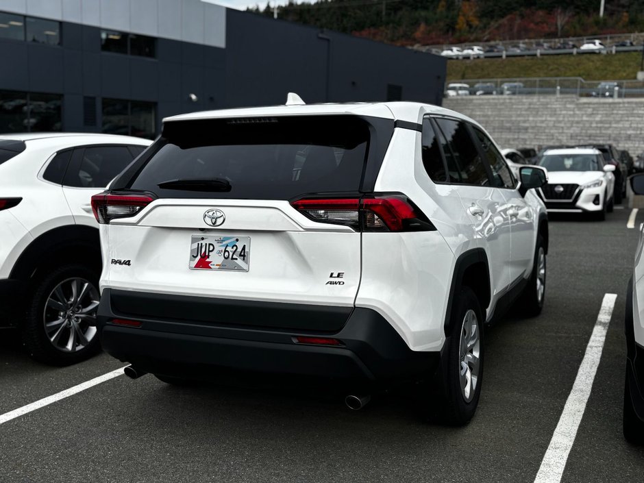 2024 Toyota RAV4 LE-4