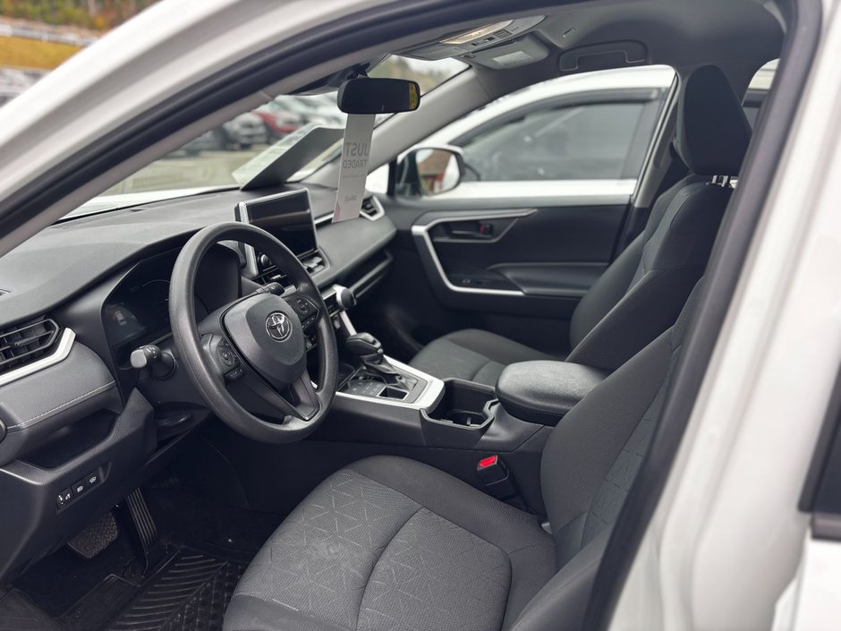 2024 Toyota RAV4 LE-7