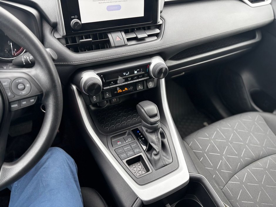 2024 Toyota RAV4 LE-13