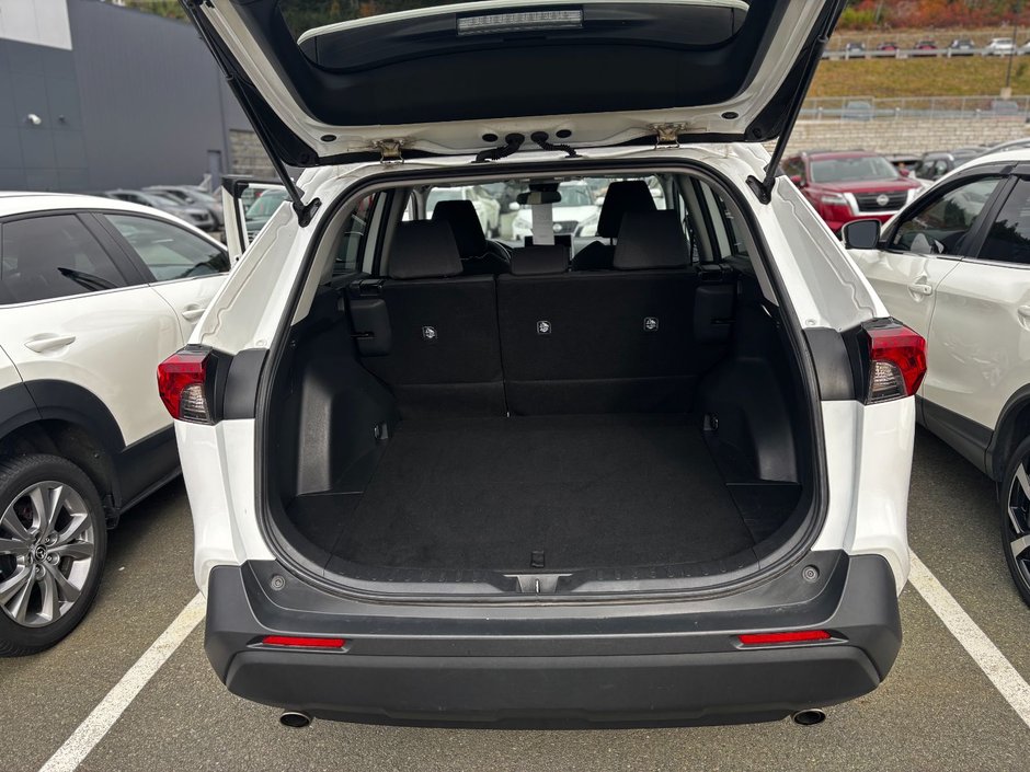 2024 Toyota RAV4 LE-10
