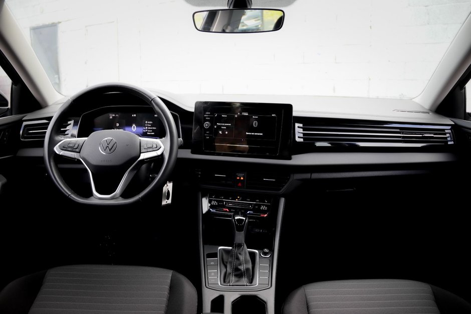 2025 Volkswagen Jetta Trendline-18