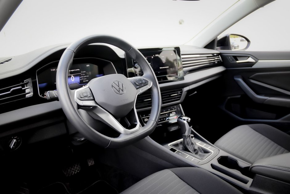 2025 Volkswagen Jetta Trendline-16