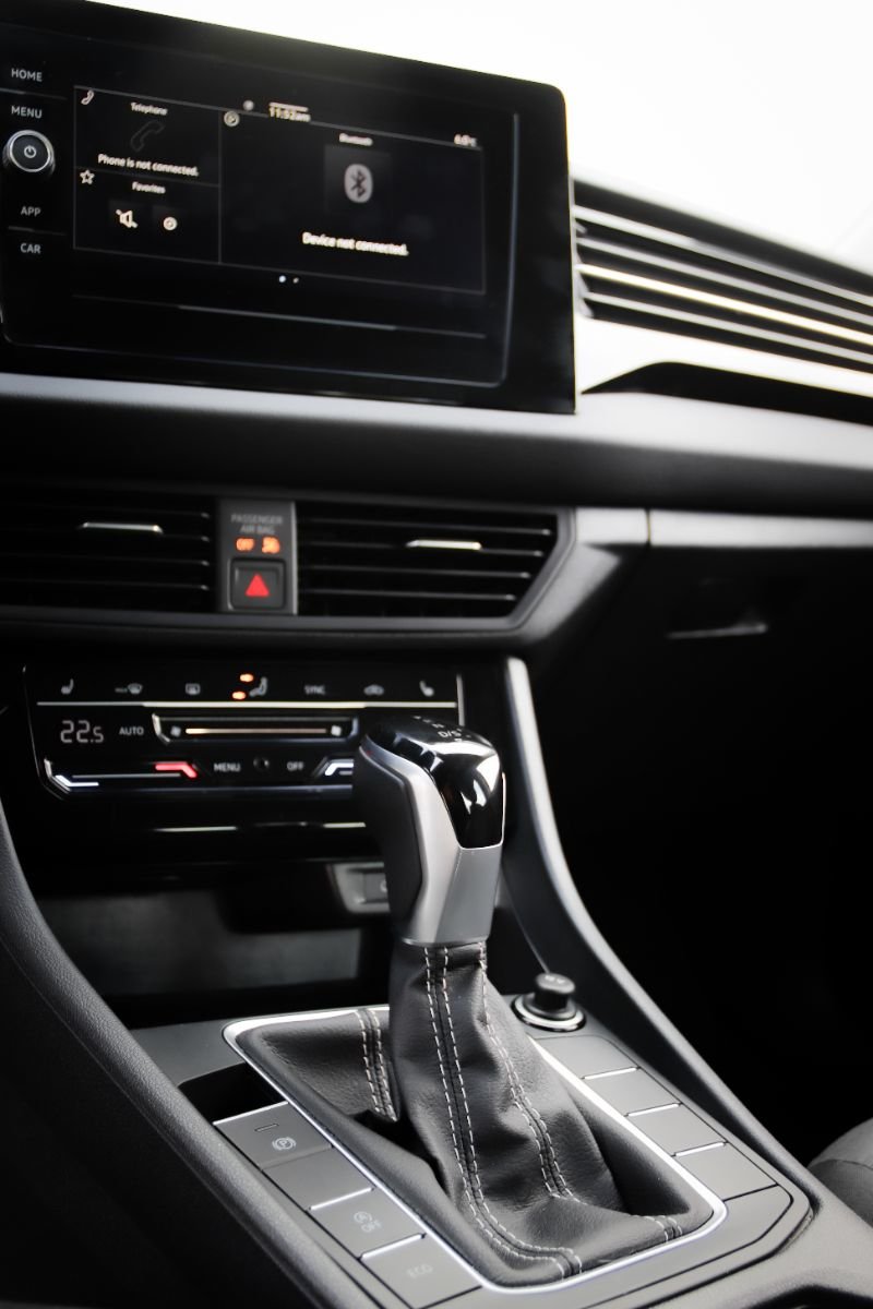 2025 Volkswagen Jetta Trendline-17