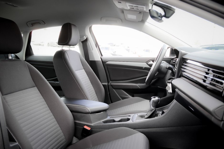 2025 Volkswagen Jetta Trendline-21