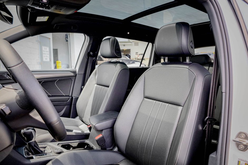 2024 Volkswagen Tiguan Comfortline R-Line Black Edition-12