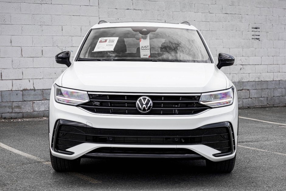 2024 Volkswagen Tiguan Comfortline R-Line Black Edition-4