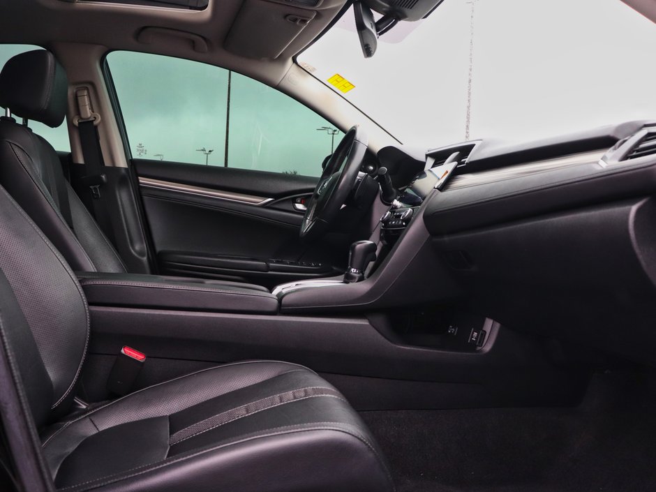 2020 Honda Civic Touring-17