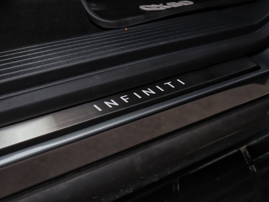 2025 Infiniti QX80 SENSORY-19