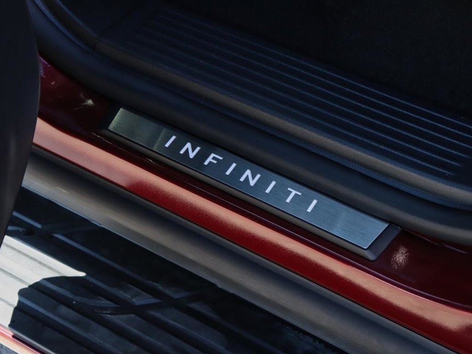 2025 Infiniti QX80 SENSORY-19