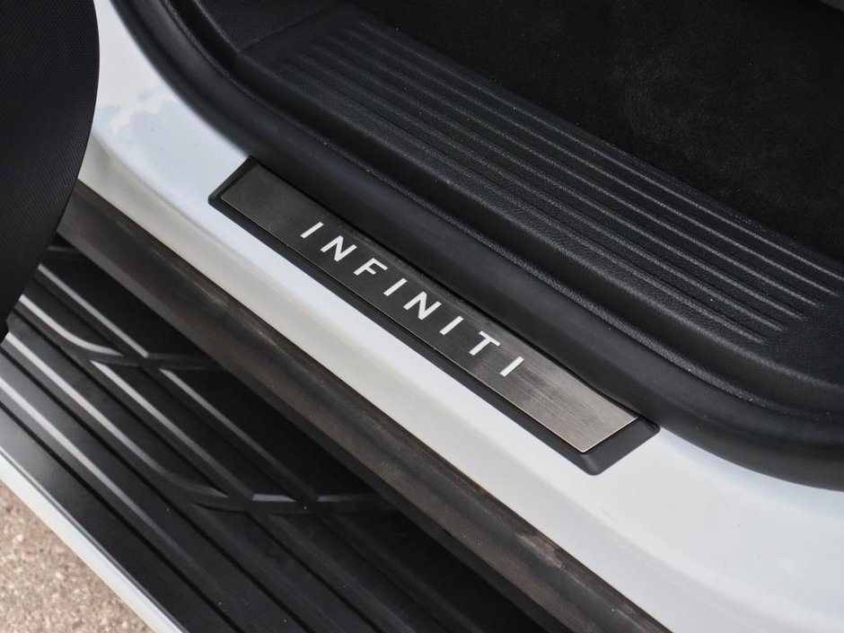 2025 Infiniti QX80 SENSORY-18