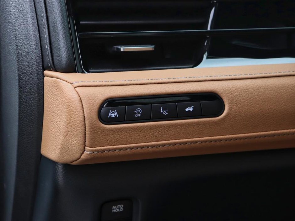 2025 Infiniti QX80 SENSORY-9