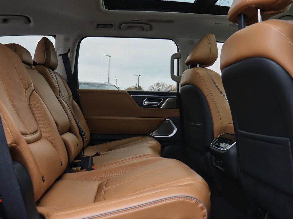 2025 Infiniti QX80 SENSORY-18