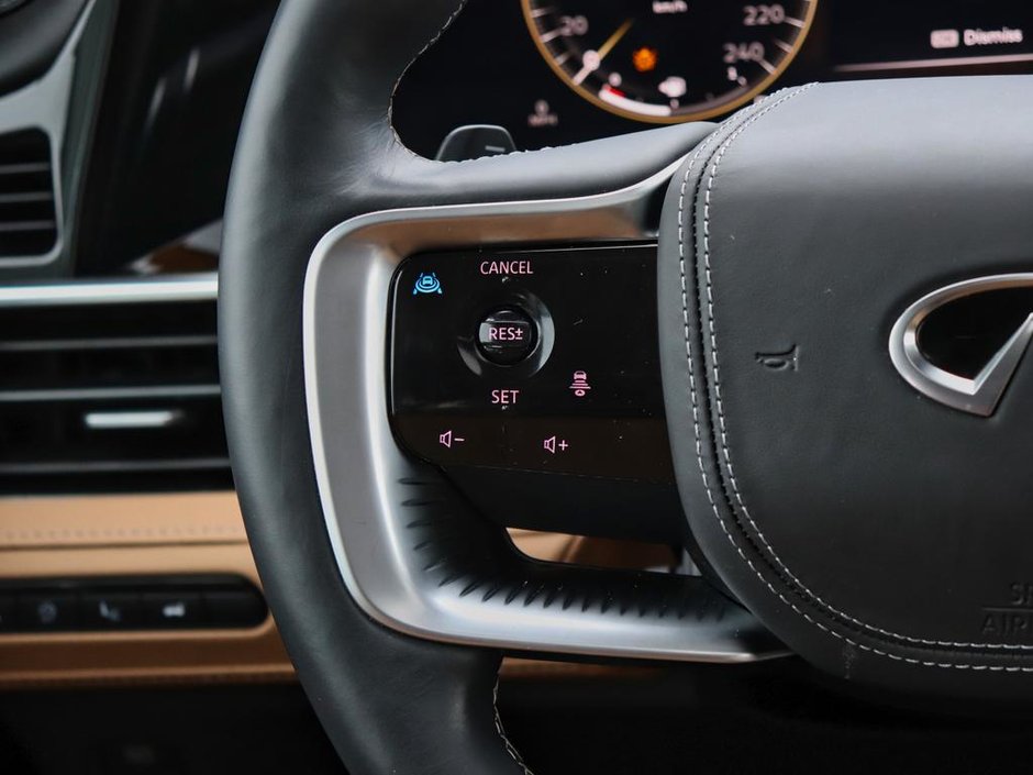 2025 Infiniti QX80 SENSORY-11