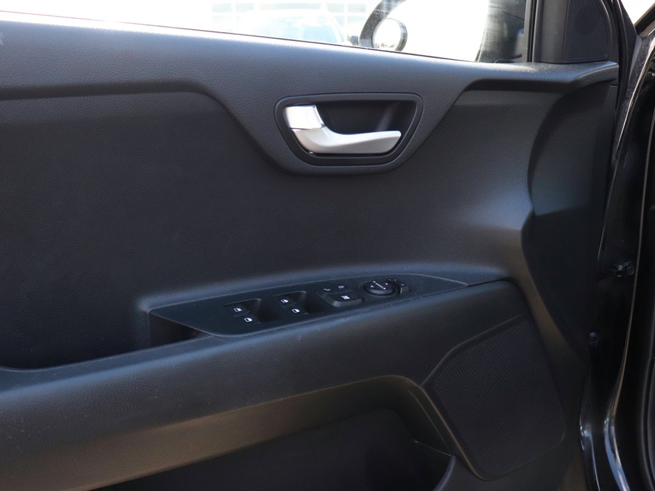 2023 Kia Rio-4