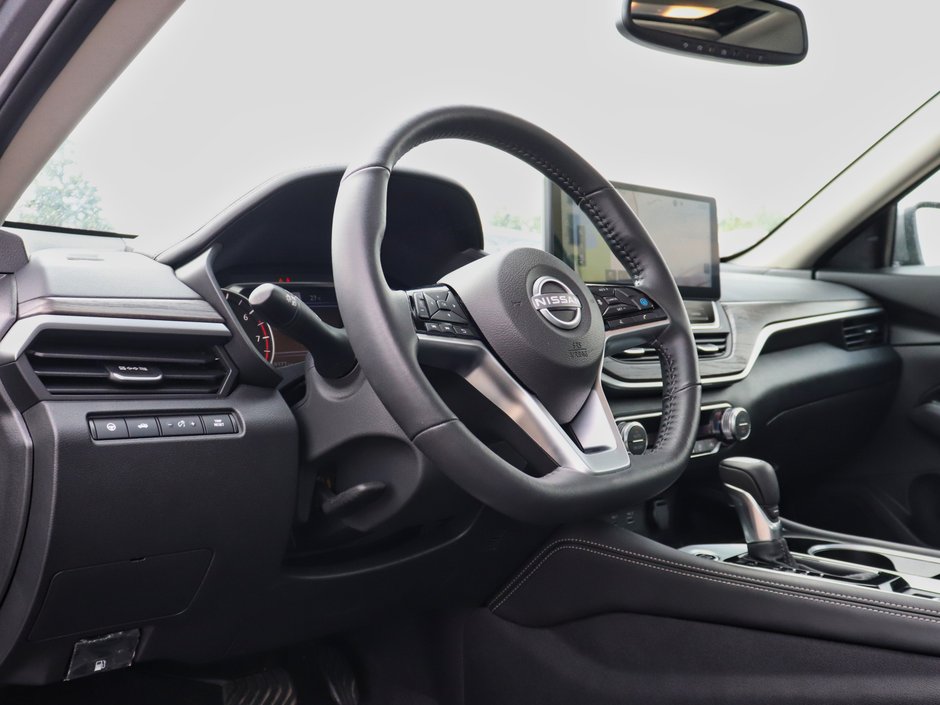 2024 Nissan Altima Platinum-7