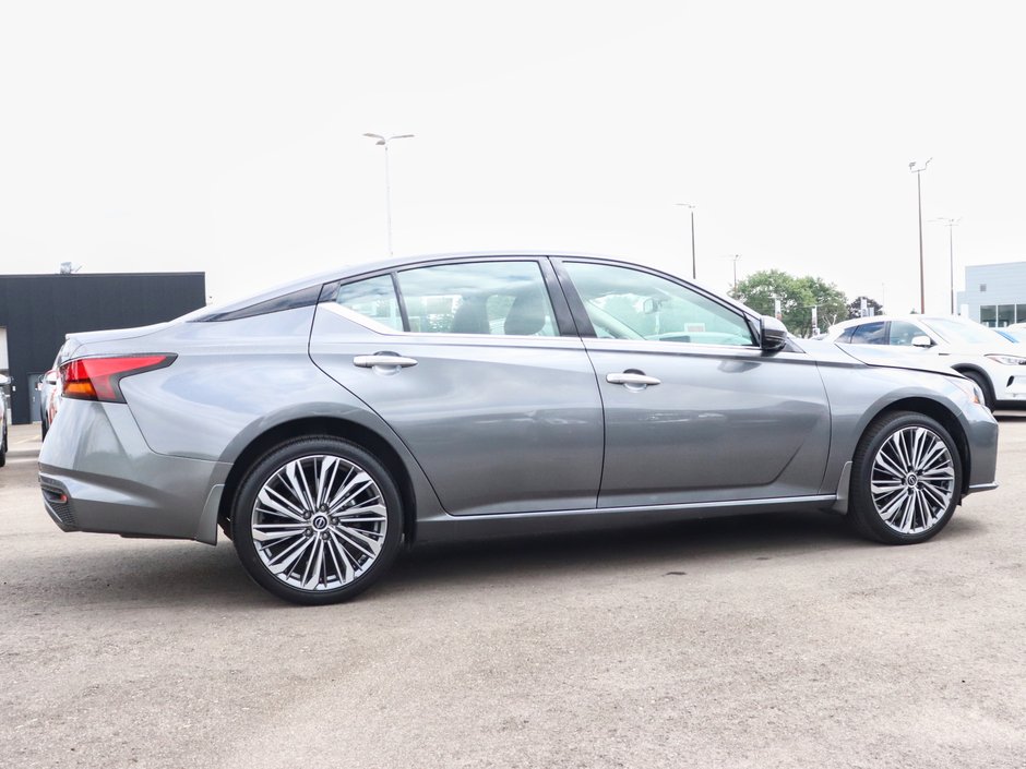 2024 Nissan Altima Platinum-2