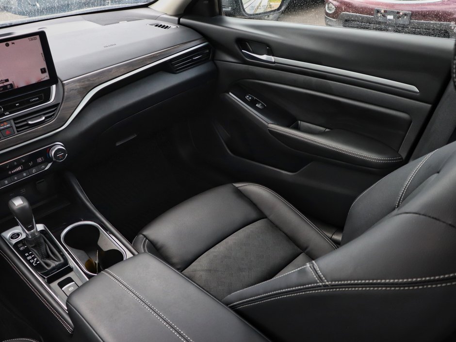 2024 Nissan Altima Platinum-14