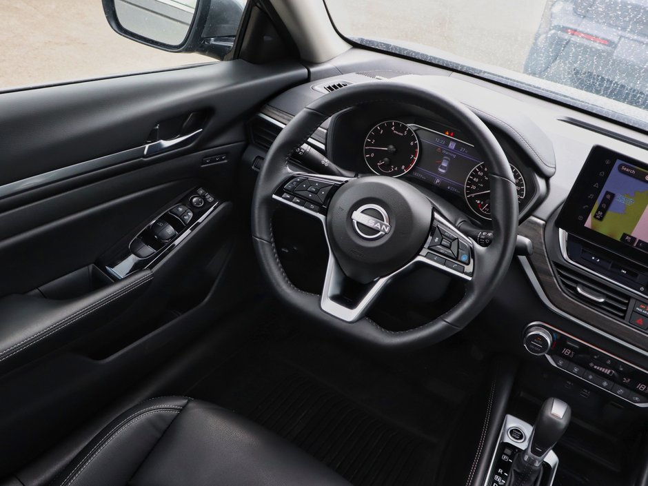 2024 Nissan Altima Platinum-12