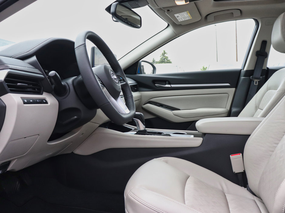 2025 Nissan Altima Platinum-8