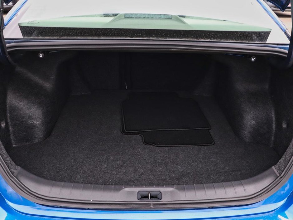 2025 Nissan Altima Platinum-18