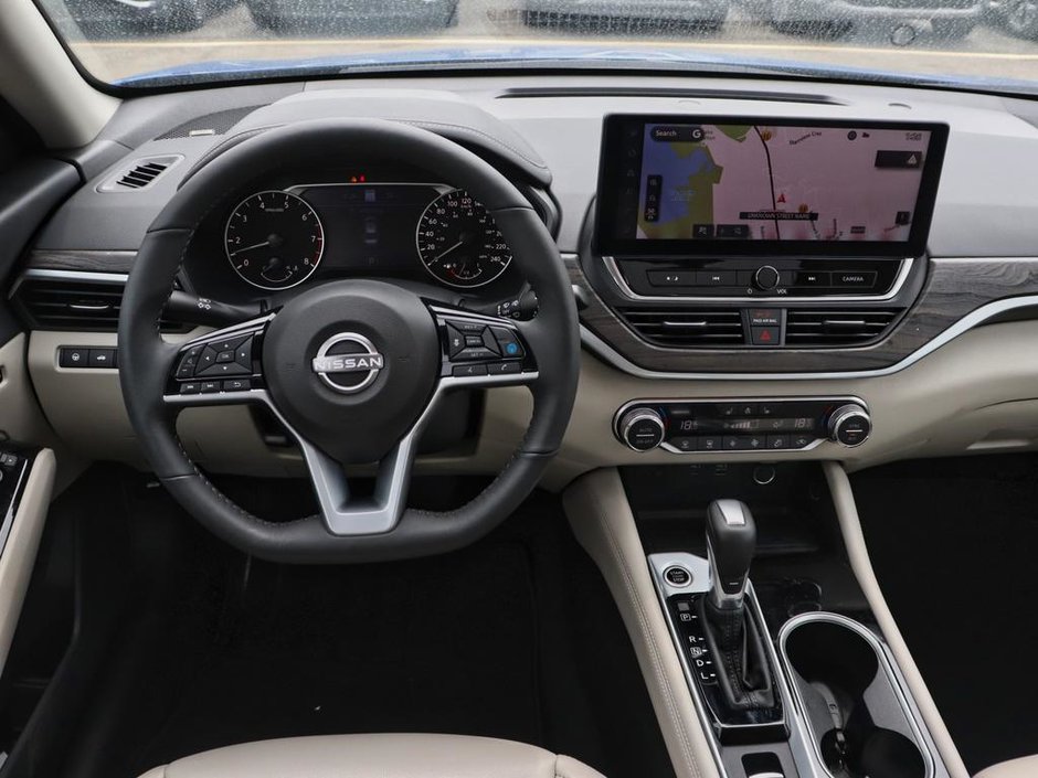 2025 Nissan Altima Platinum-13