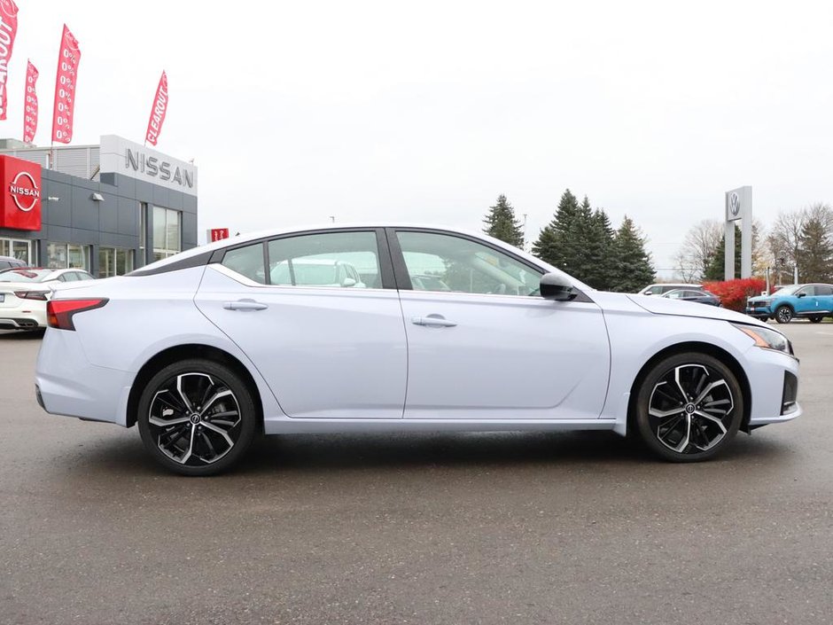 2025 Nissan Altima SR-2