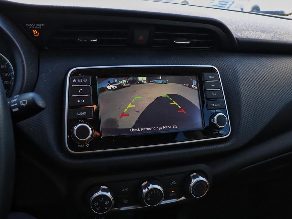 2025 Nissan Kicks Play S-22