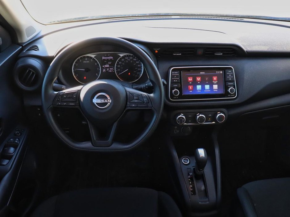 2025 Nissan Kicks Play S-13