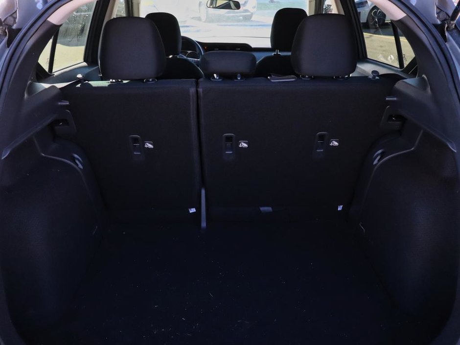 2025 Nissan Kicks Play S-17