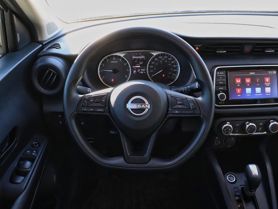 2025 Nissan Kicks Play S-9