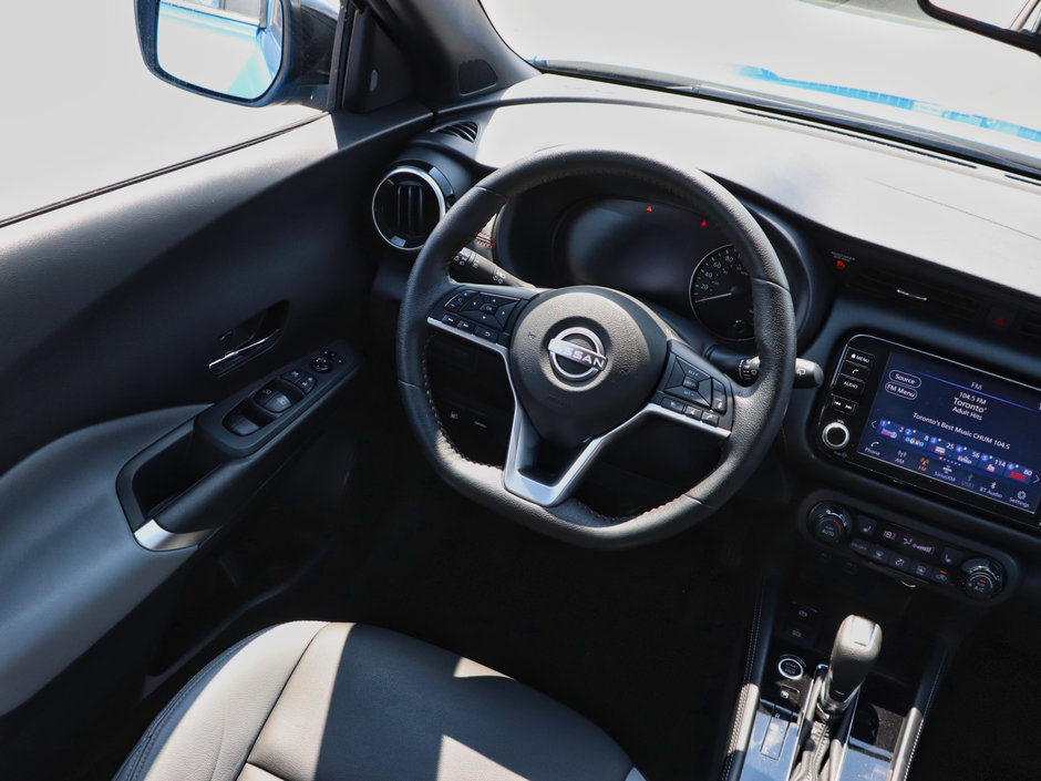2022 Nissan Kicks SR-12